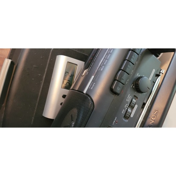 Sony CFM-10 AM/FM Cassette Player Radio Boombox - Picture 6 of 6